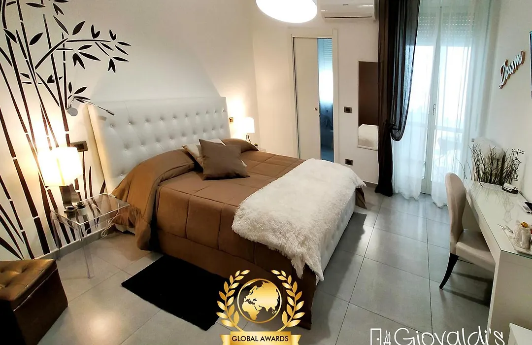 B&B Giovaldi's Torino-1